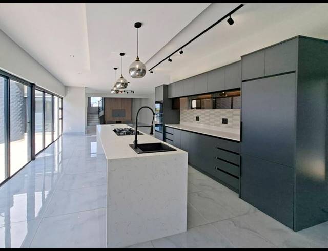 4 BEDROOM HOUSE FOR SALE IN FOUNTAINBROOK ESTATE